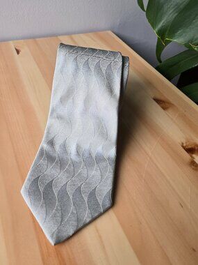 BN 100% Silk Tie: Silver-ish Light Grey with Subtle Pattern, Made in Italy